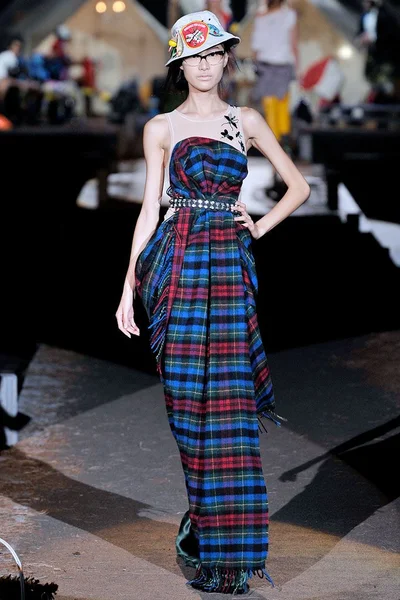 Look 4